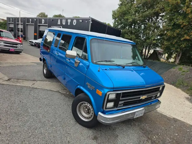 CHEVROLET G20 CHEVY Van 5.7 V8