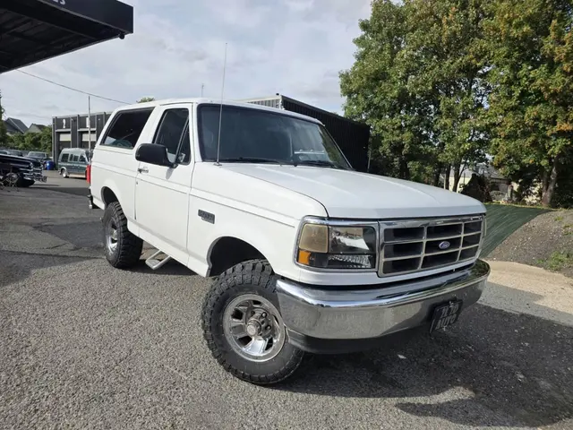 4X4 FORD Bronco 5.0 V8