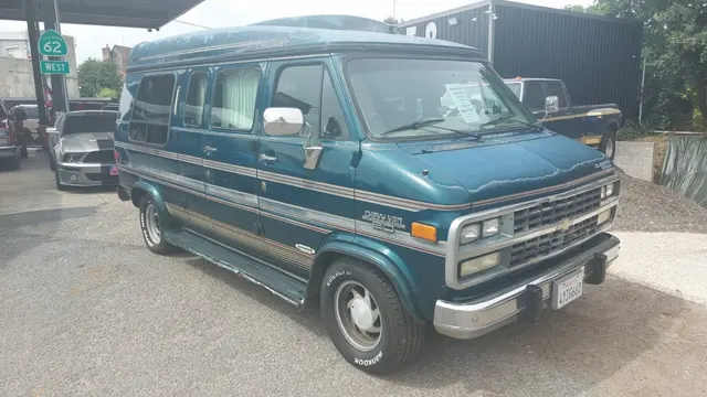 CHEVROLET G20 Gladiator 5.7 V8 350 CI