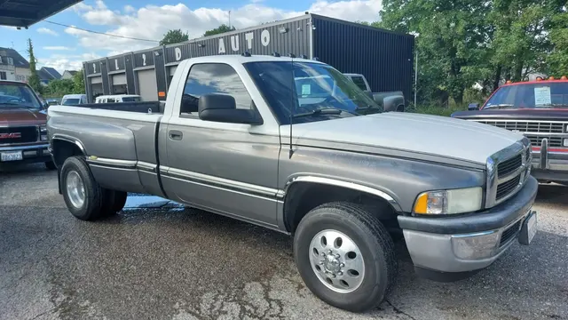 DODGE RAM 3500 Dually Single Cab 8.0 L V10