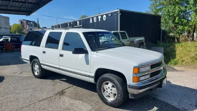 4X4 CHEVROLET K1500 Suburban