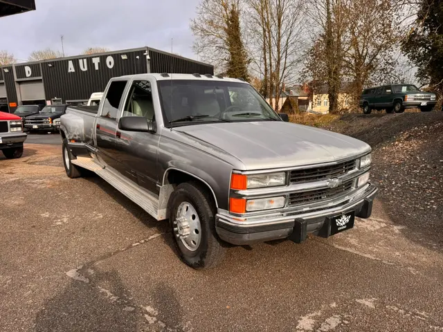 CHEVROLET C 3500 Crew Cab Dually 7.4 V8 454 CI
